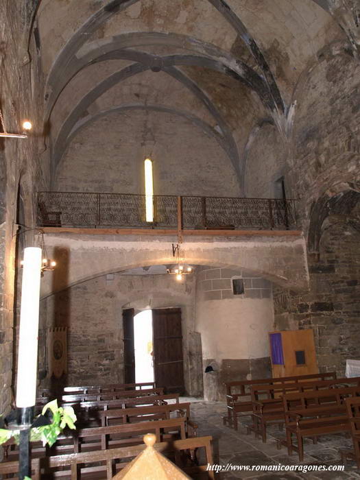 VISTA DEL TEMPLO HACIA LOS PIES